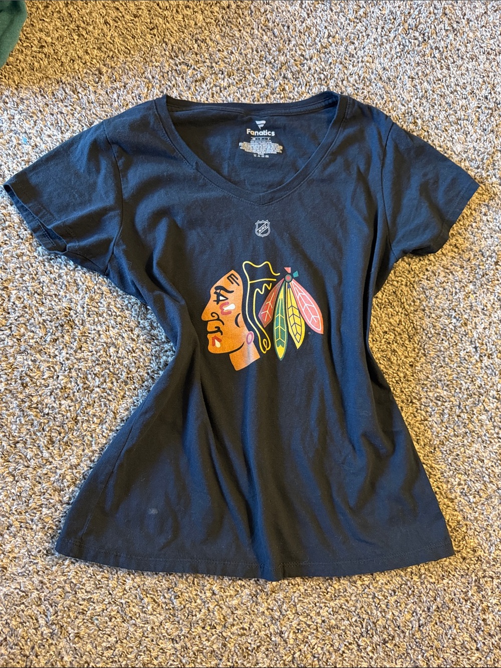 Fanatics Black Chicago Blackhawks Women's Short Sleeve V-Neck Tee Kirby Dach #77